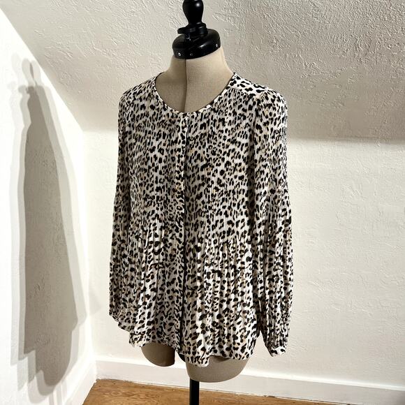 Banana Republic Leopard Print Blouse | Small | Flowy Peasant Style - Picture 8 of 8